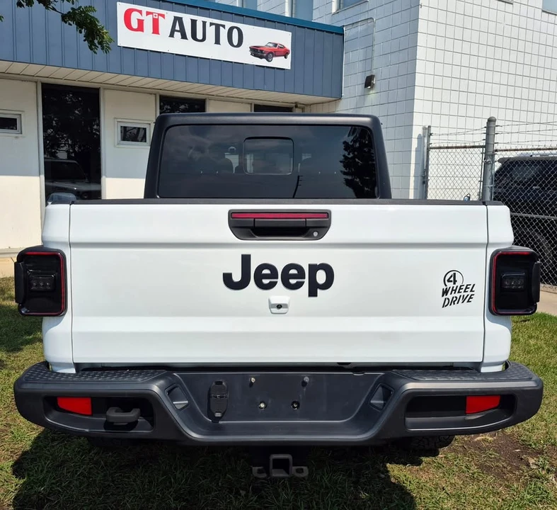 2023 Jeep JT Gladiator - Image 5 of 14