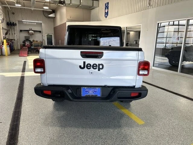 2023 Jeep JT Gladiator - Image 4 of 18