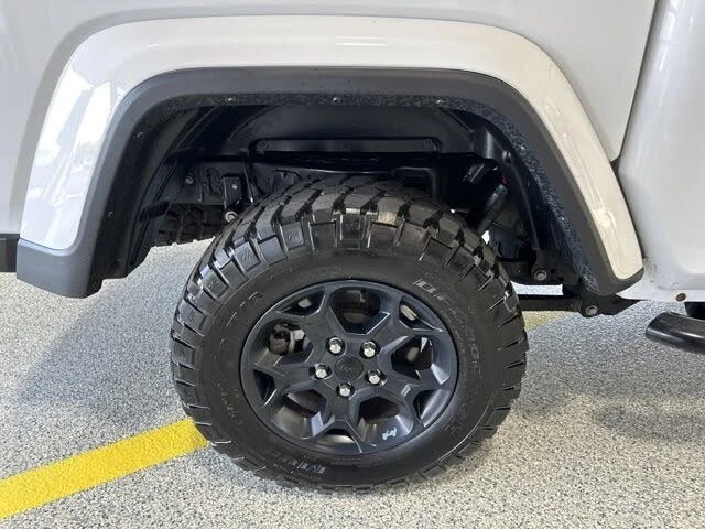 2023 Jeep JT Gladiator - Image 17 of 18