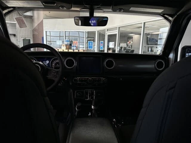 2023 Jeep JT Gladiator - Image 14 of 18