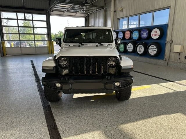 2023 Jeep JT Gladiator - Image 9 of 18