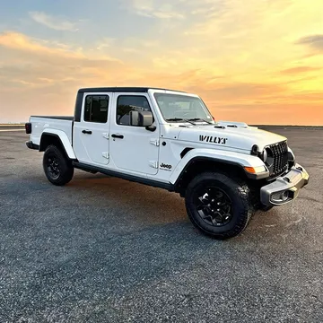 2023 Jeep Gladiator Willys Crew Cab 4WD