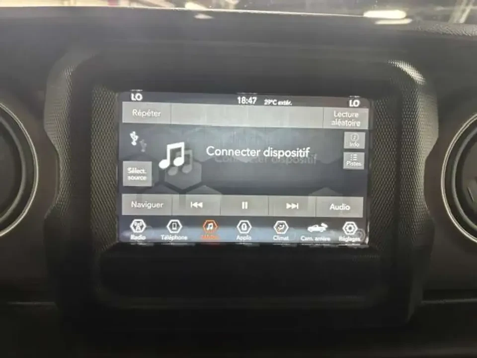 2023 Jeep JT Gladiator - Image 19 of 20