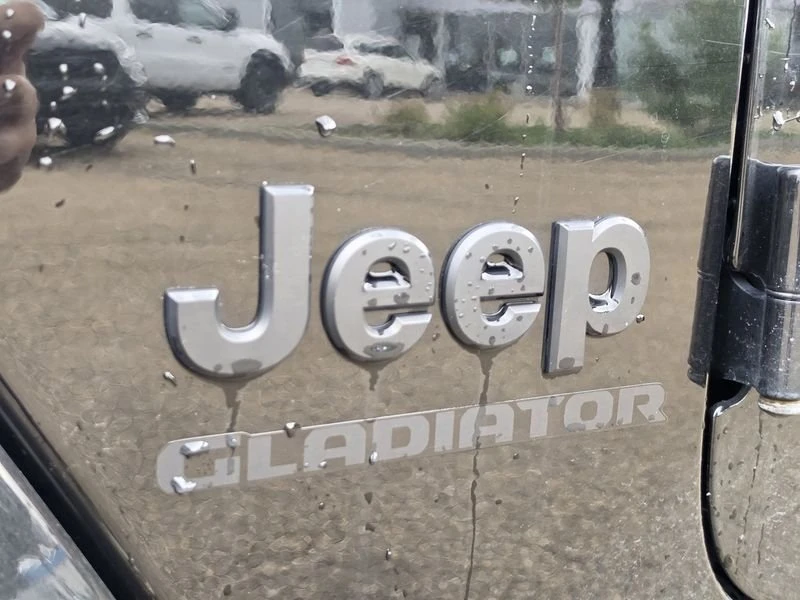 2023 Jeep JT Gladiator - Image 15 of 20