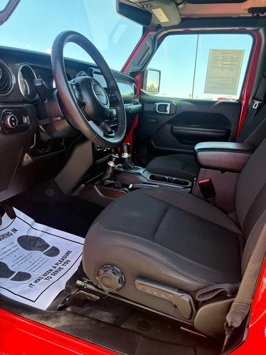 2023 Jeep JT Gladiator - Image 6 of 11