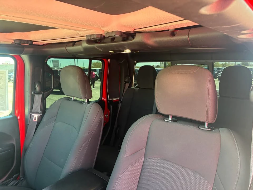 2023 Jeep JT Gladiator - Image 9 of 11