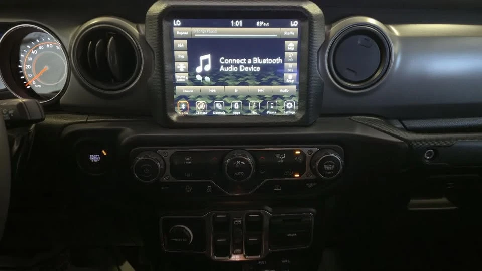 2023 Jeep JT Gladiator - Image 17 of 20