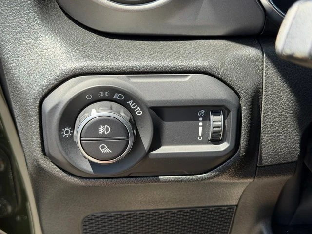 2023 Jeep JT Gladiator - Image 12 of 20