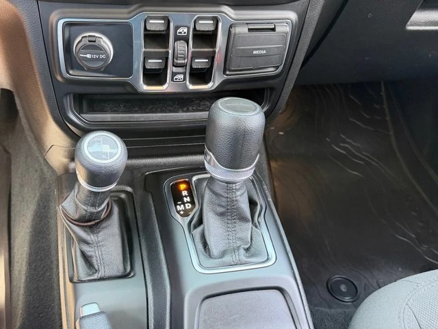 2023 Jeep JT Gladiator - Image 16 of 20