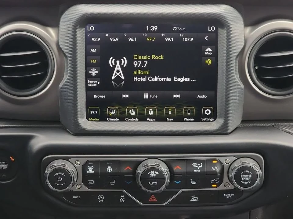 2023 Jeep JT Gladiator - Image 14 of 20