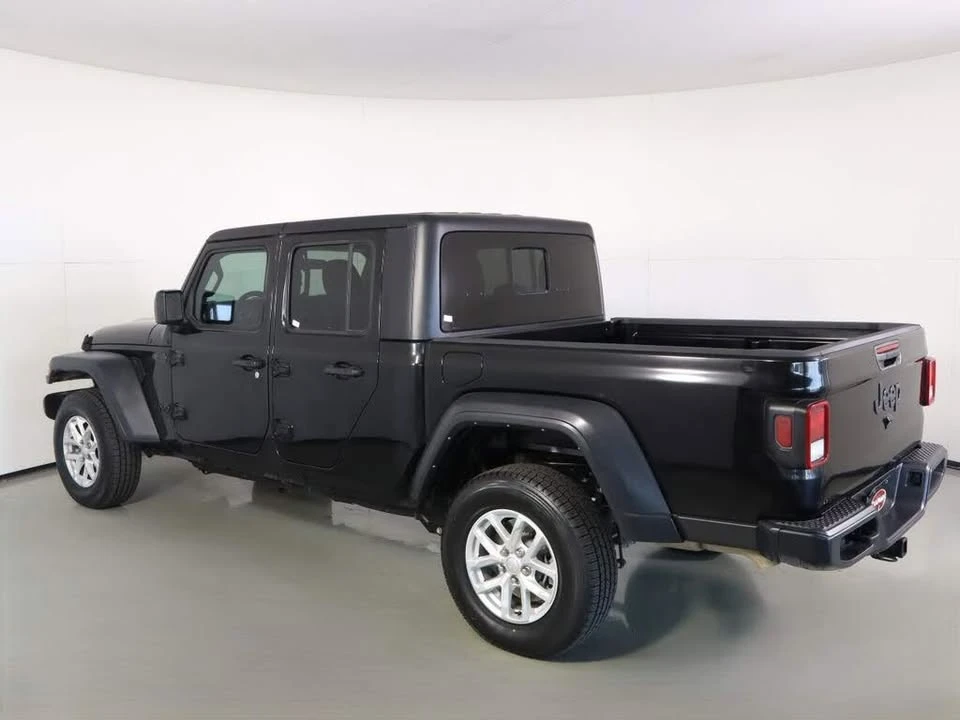 2023 Jeep JT Gladiator - Image 2 of 18