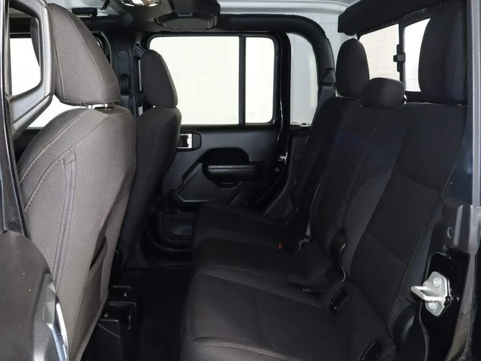 2023 Jeep JT Gladiator - Image 15 of 18