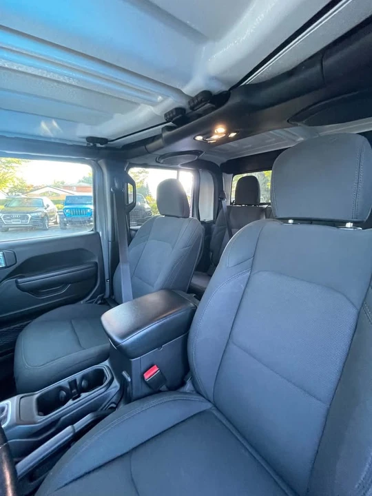 2023 Jeep JT Gladiator - Image 10 of 12