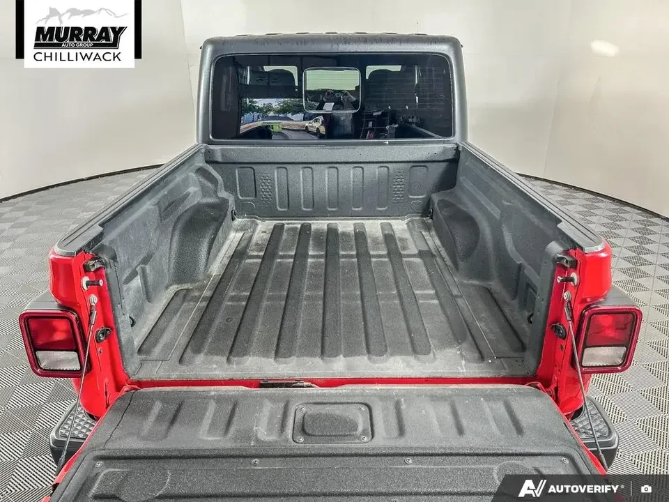 2023 Jeep JT Gladiator - Image 9 of 20