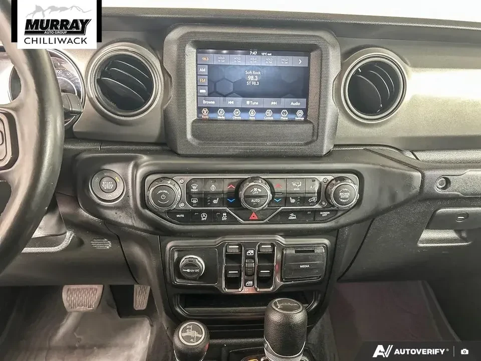 2023 Jeep JT Gladiator - Image 15 of 20