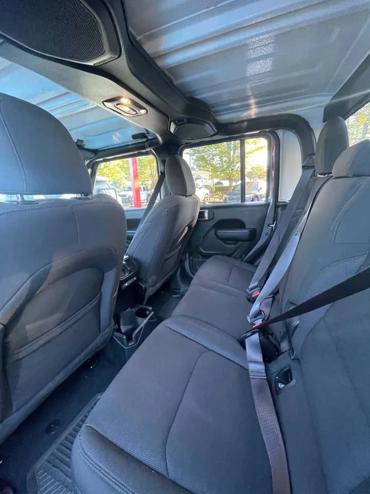 2023 Jeep JT Gladiator - Image 11 of 12