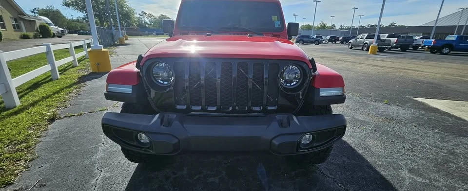 2023 Jeep JT Gladiator - Image 4 of 9
