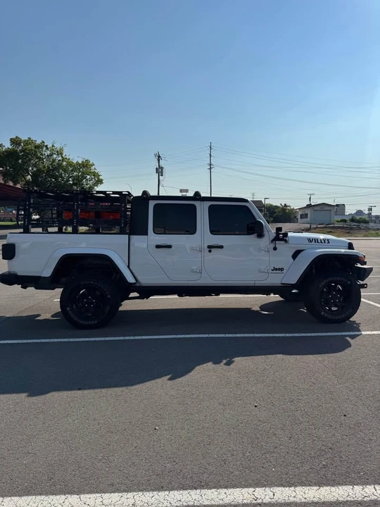 2023 Jeep JT Gladiator - Image 4 of 18