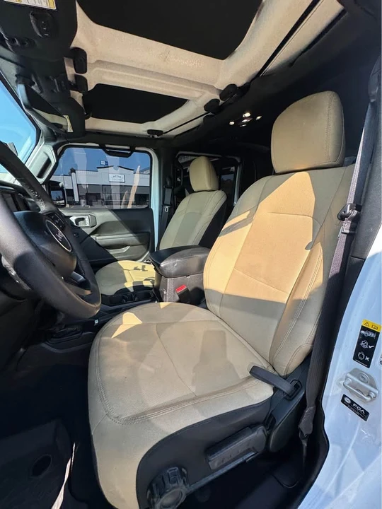 2023 Jeep JT Gladiator - Image 9 of 18