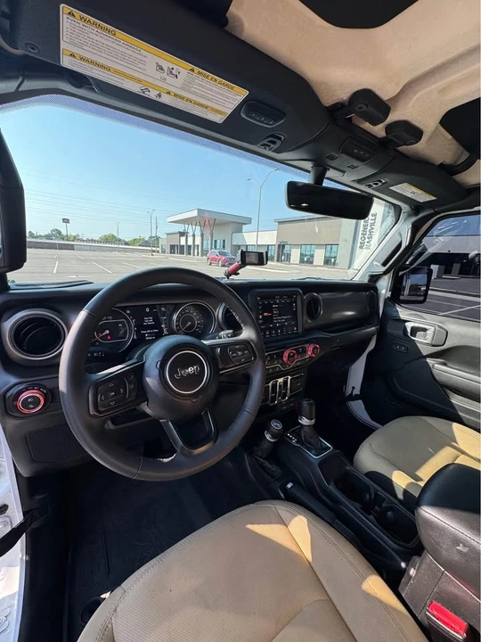 2023 Jeep JT Gladiator - Image 10 of 18