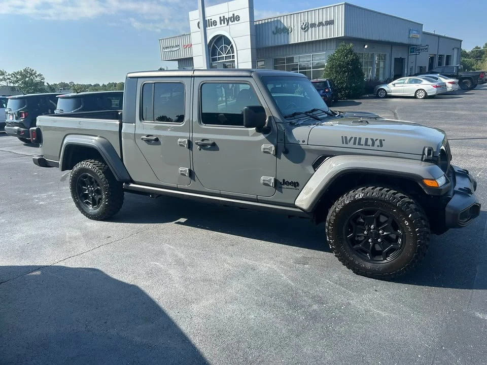 2023 Jeep JT Gladiator - Image 3 of 7