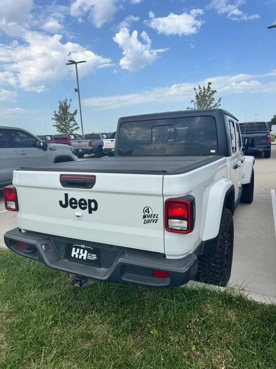 2023 Jeep JT Gladiator - Image 5 of 17
