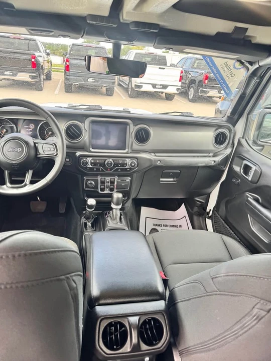 2023 Jeep JT Gladiator - Image 12 of 17