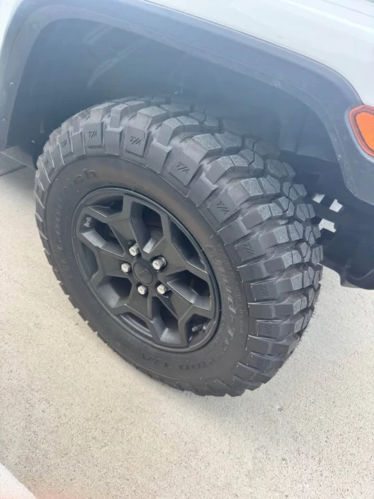 2023 Jeep JT Gladiator - Image 3 of 17