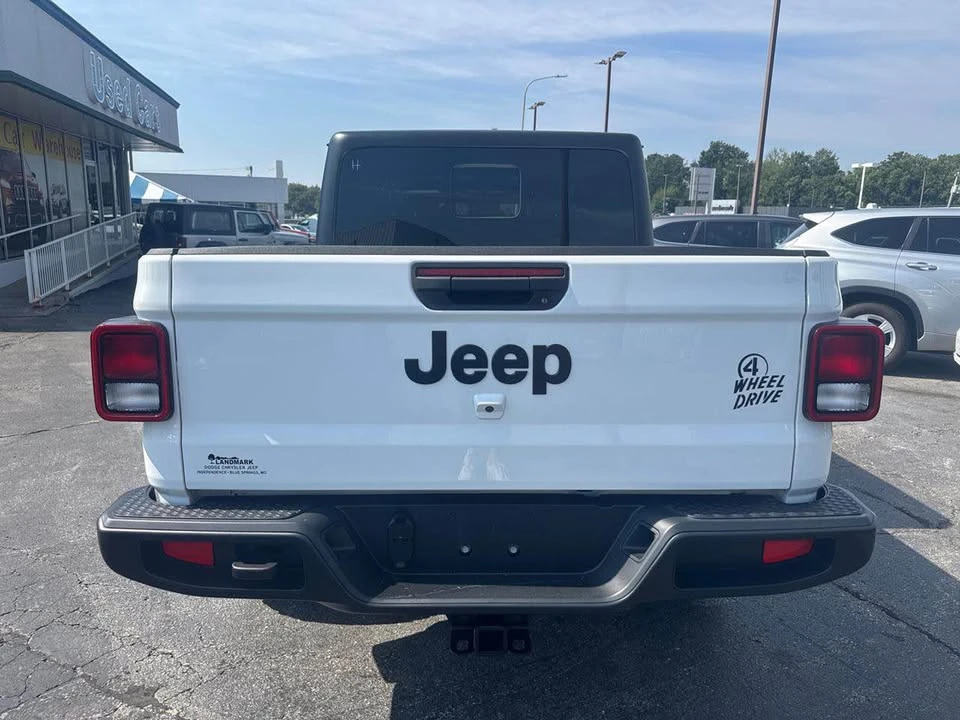 2023 Jeep JT Gladiator - Image 3 of 15