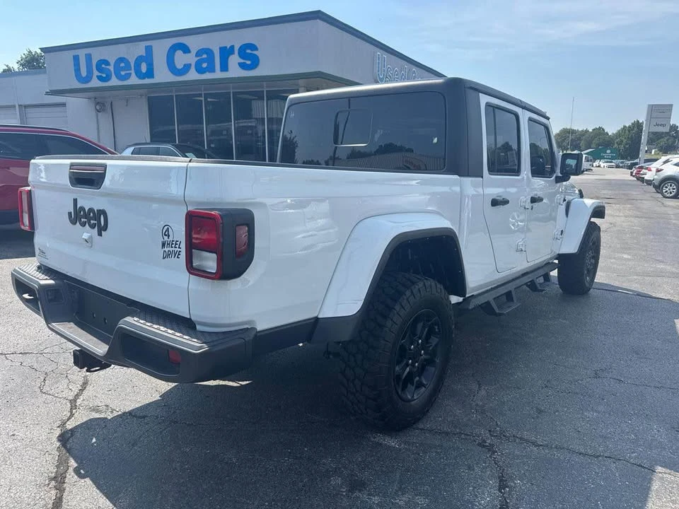 2023 Jeep JT Gladiator - Image 4 of 15