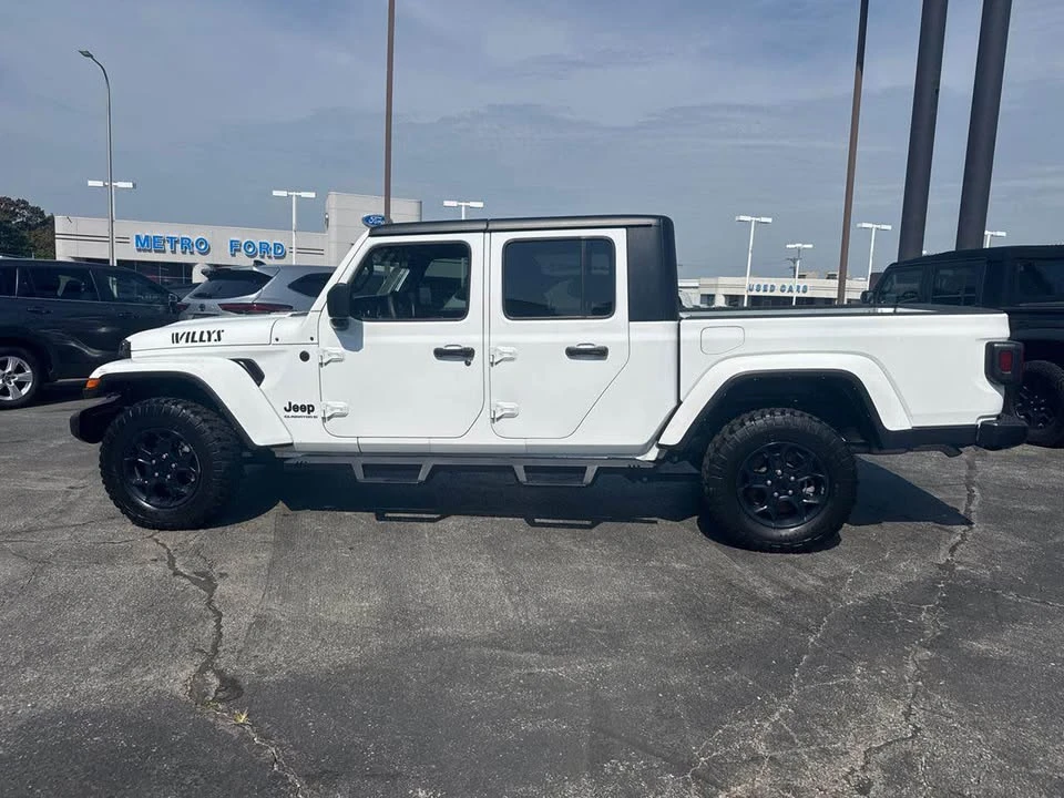 2023 Jeep JT Gladiator - Image 2 of 15