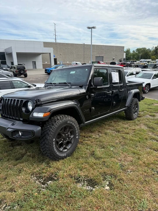 2023 Jeep JT Gladiator - Image 3 of 10