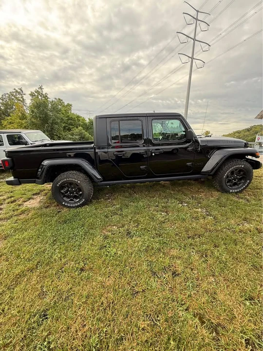 2023 Jeep JT Gladiator - Image 7 of 10