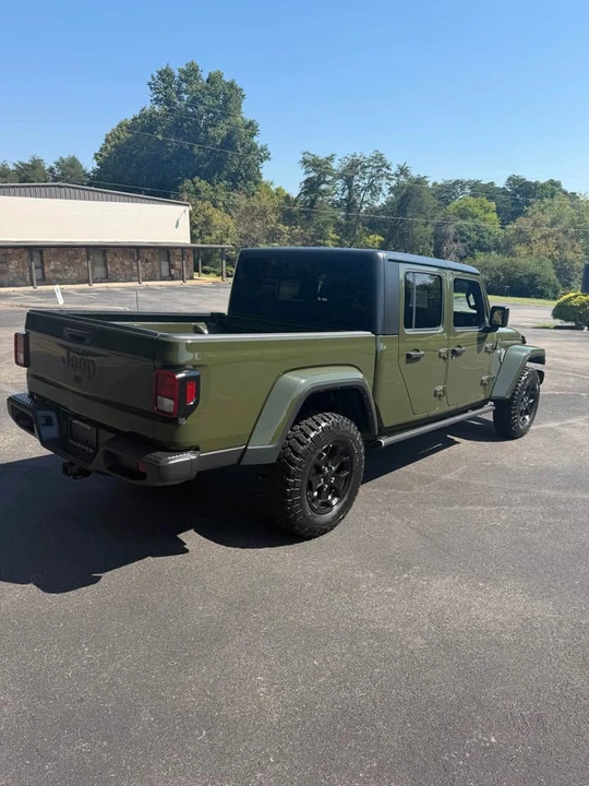 2023 Jeep JT Gladiator - Image 5 of 13
