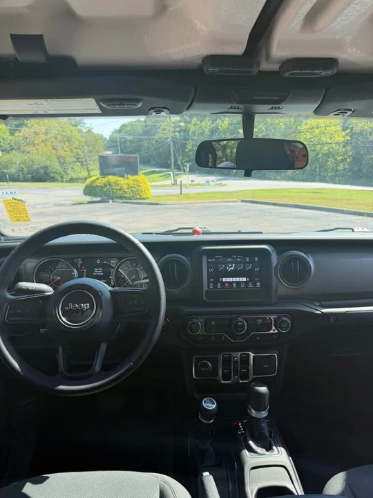 2023 Jeep JT Gladiator - Image 10 of 13