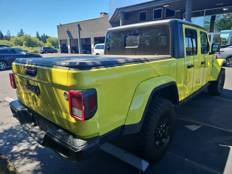 2023 Jeep JT Gladiator - Image 2 of 20
