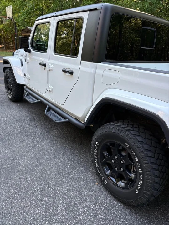 2023 Jeep JT Gladiator - Image 3 of 7