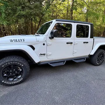 2023 Jeep Gladiator Willys Sport Pickup 4D 5 ft
