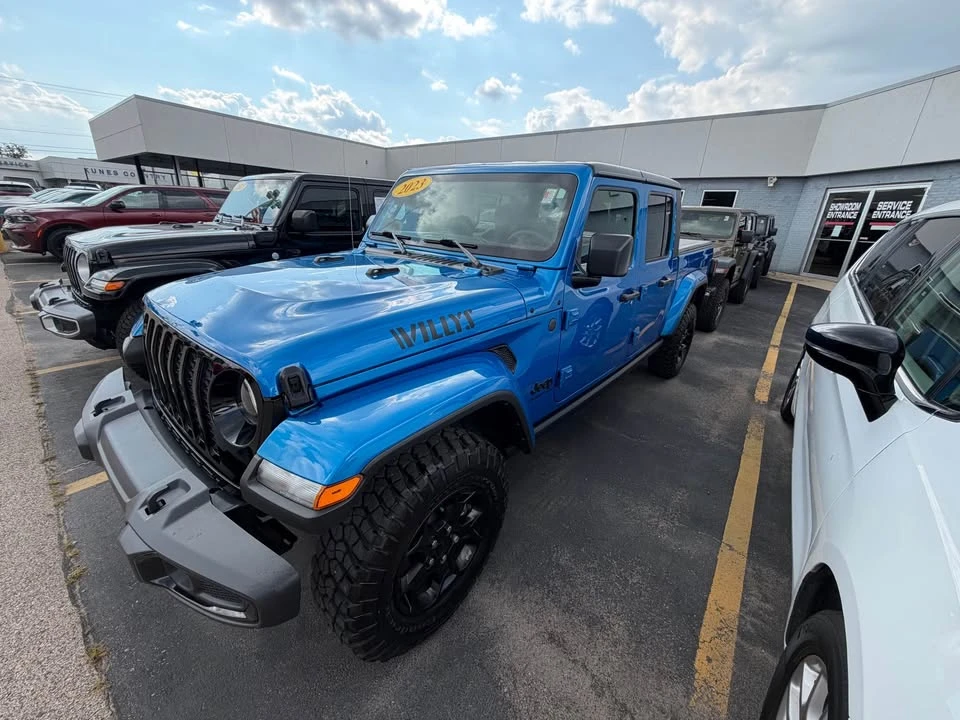 2023 Jeep JT Gladiator - Image 3 of 7