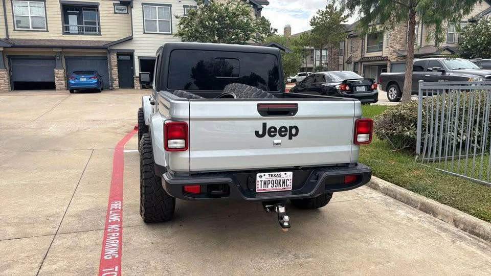 2023 Jeep JT Gladiator - Image 7 of 9