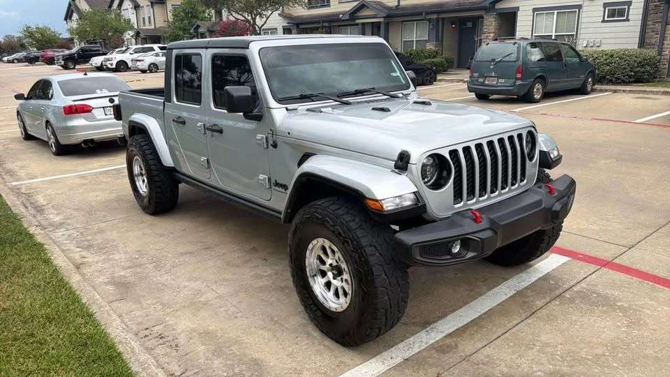 2023 Jeep JT Gladiator - Image 3 of 9