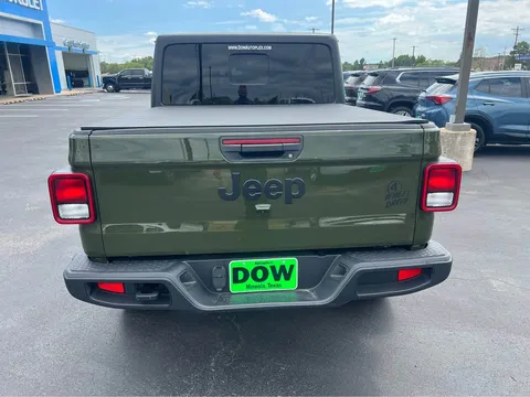 2023 Jeep Gladiator Willys Sport Pickup 4D 5 ft