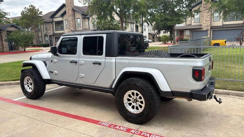 2023 Jeep JT Gladiator - Image 6 of 9