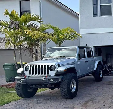 2023 Jeep Gladiator Willys Sport Pickup 4D 5 ft