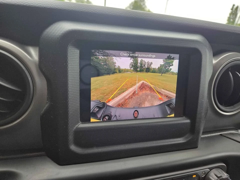 2023 Jeep JT Gladiator - Image 16 of 17