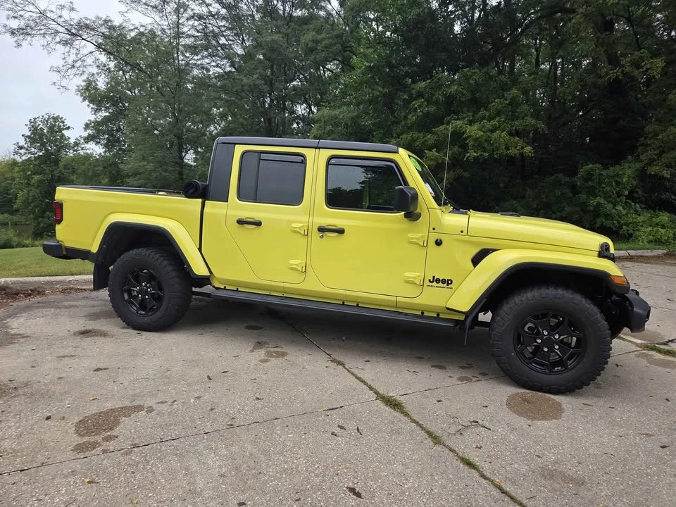 2023 Jeep JT Gladiator - Image 4 of 17