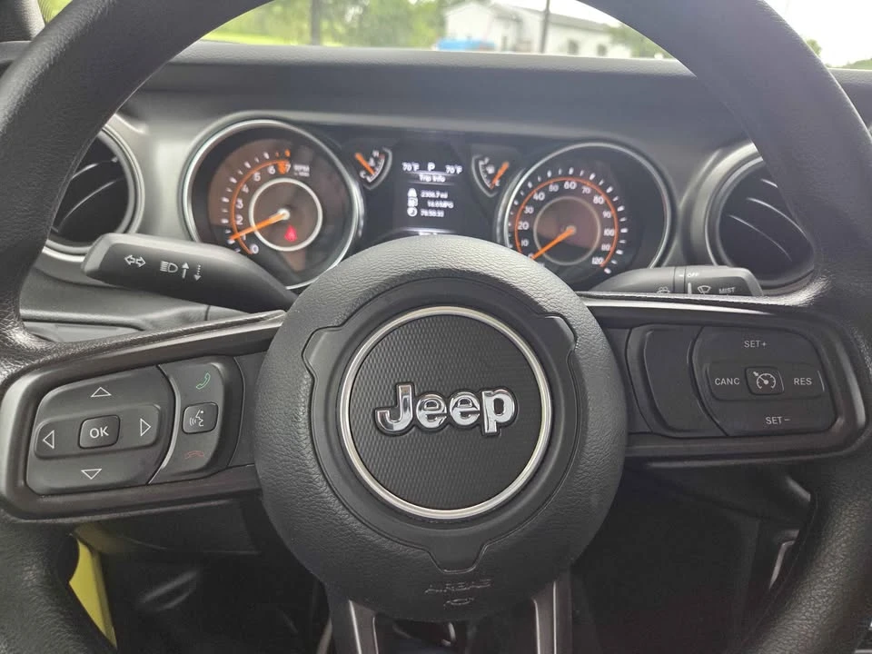 2023 Jeep JT Gladiator - Image 13 of 17