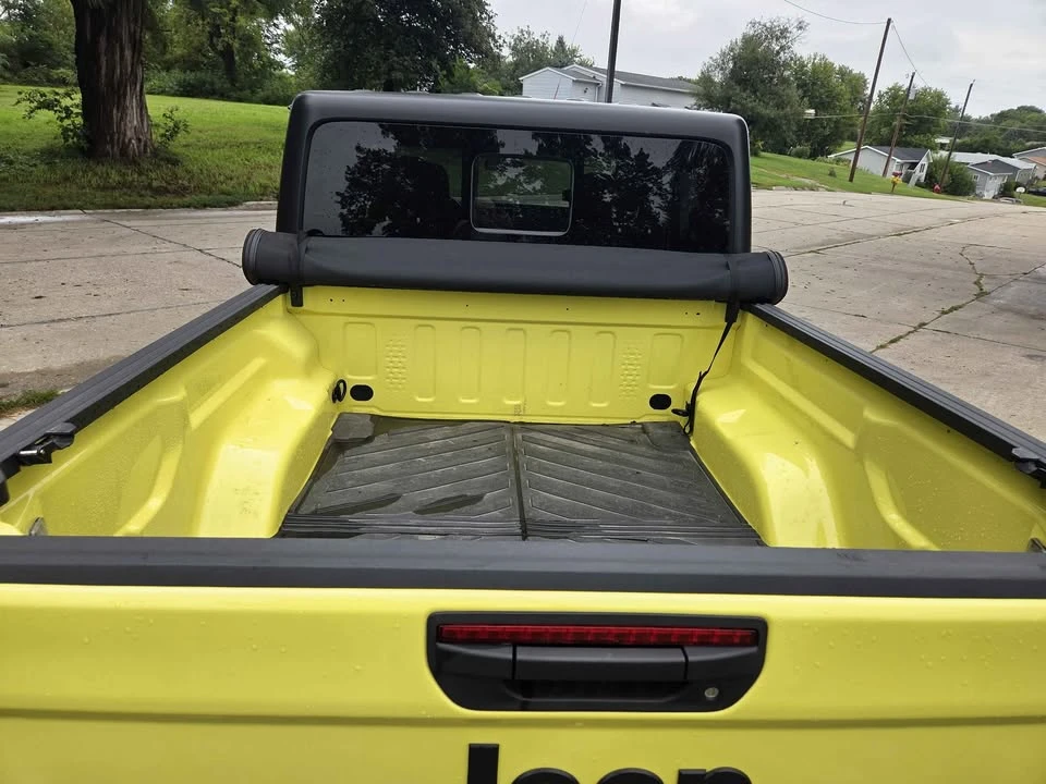 2023 Jeep JT Gladiator - Image 8 of 17