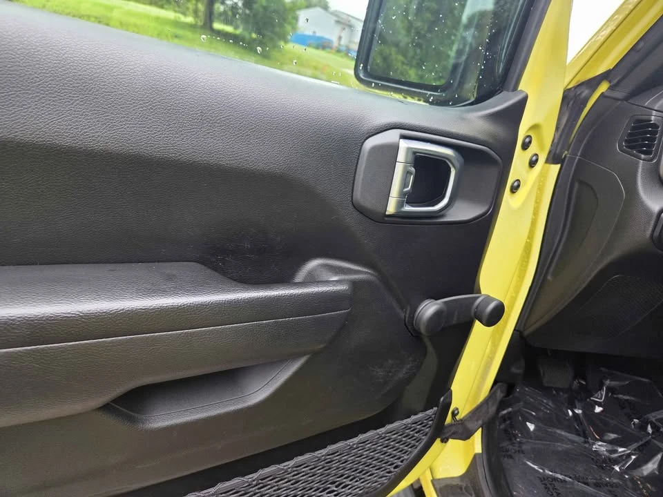 2023 Jeep JT Gladiator - Image 11 of 17