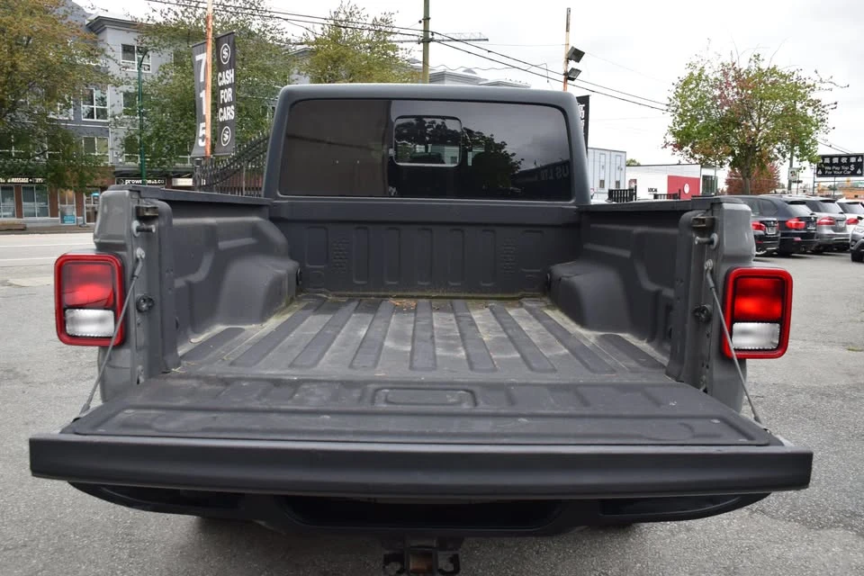 2023 Jeep JT Gladiator - Image 5 of 18